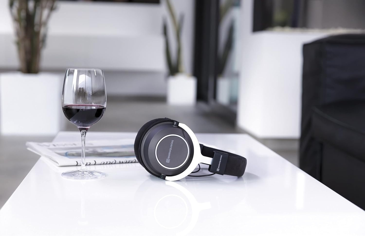 image:imagebeyerdynamic Amiron Wireless HighEnd Stereo Headphone
