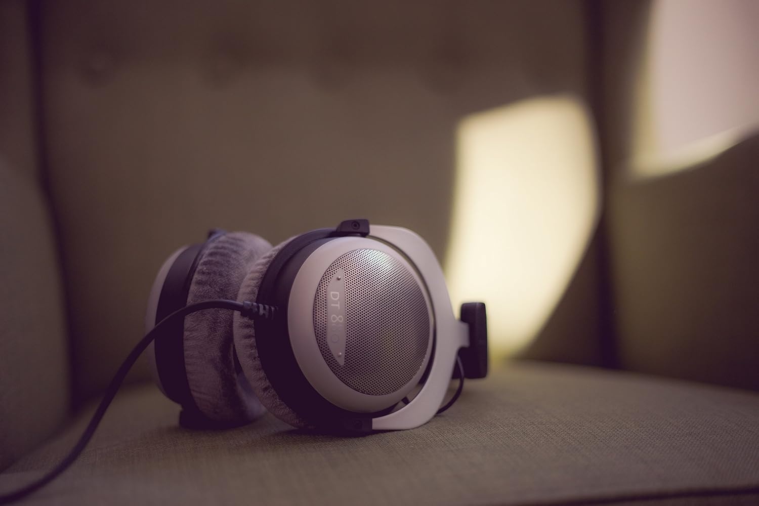 image:imagebeyerdynamic DT 880 Premium Edition OverEarStereo Headphones SemiOpen Design Wired highend 32 250 or 600 Ohm 250 OHM Black EditionGray
