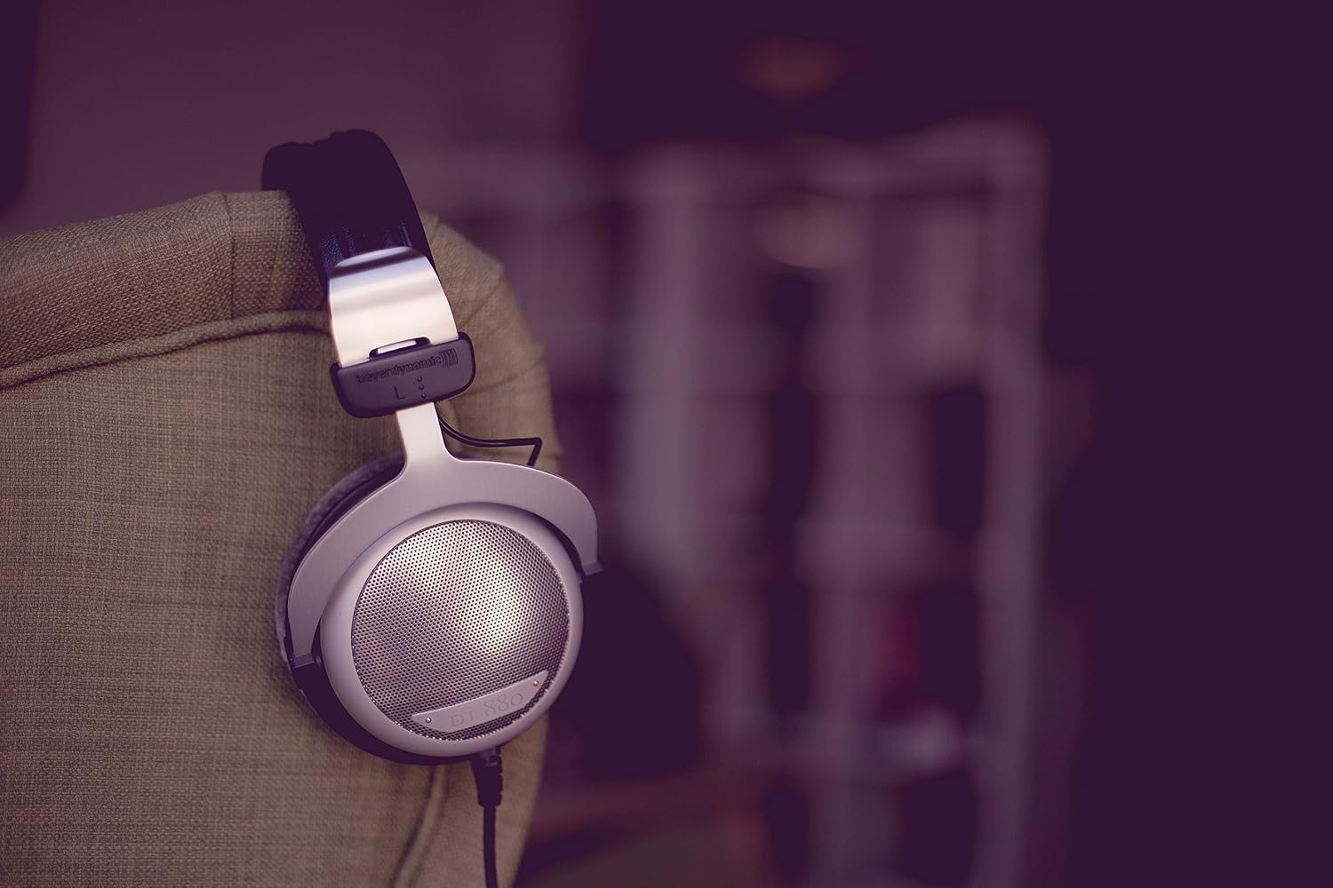 image:imagebeyerdynamic DT 880 Premium Edition OverEarStereo Headphones SemiOpen Design Wired highend 32 250 or 600 Ohm 250 OHM Black EditionGray